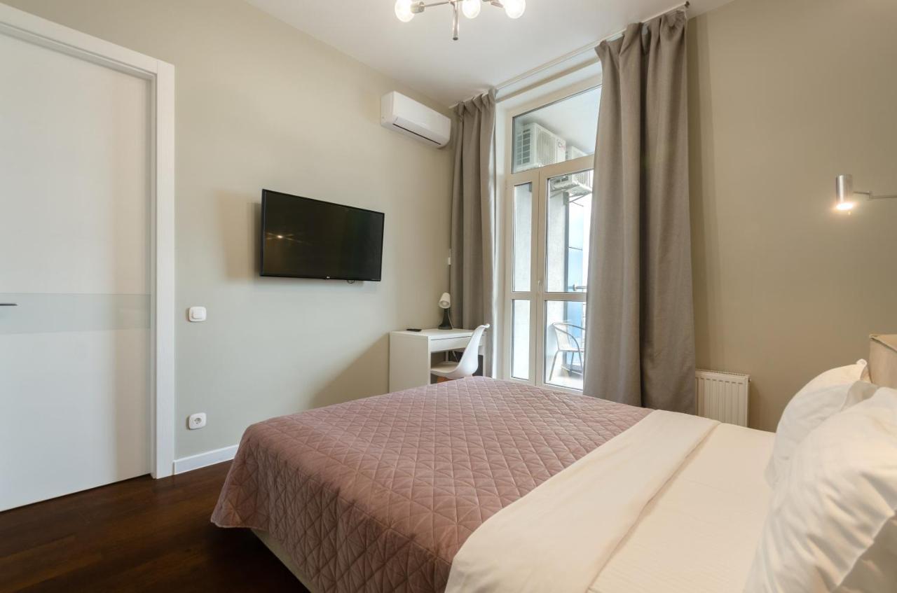 Petrovdom 408-467-471-277-377 In Central Park Cozy Apartments Kyiv Exterior photo